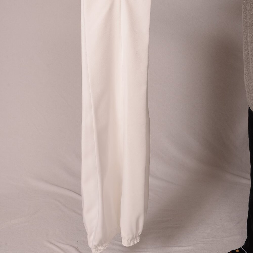 White dress pants with side pockets